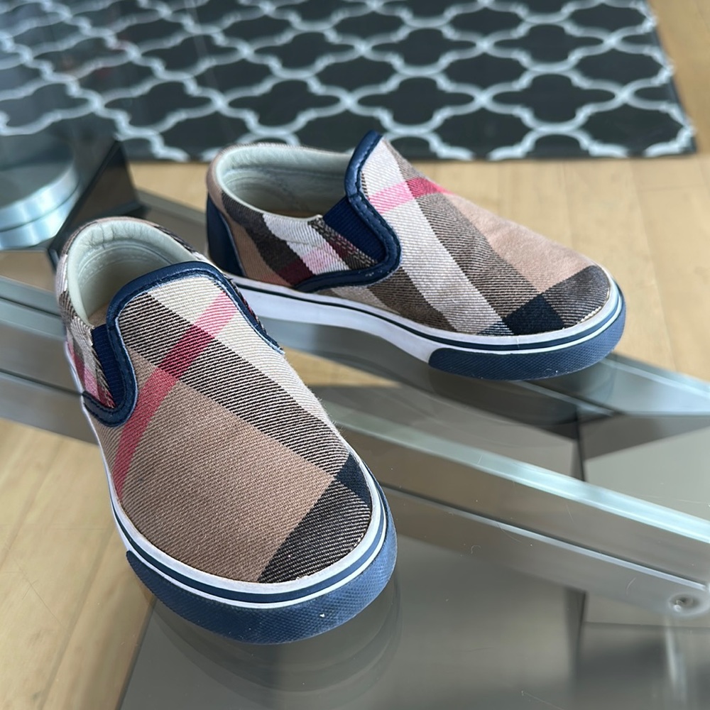 Kids Burberry shoes ❤️